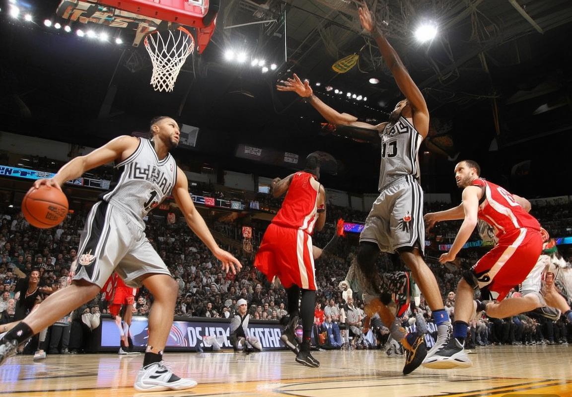 NBA马刺对阵爵士：激战90分钟，战术与成长解析